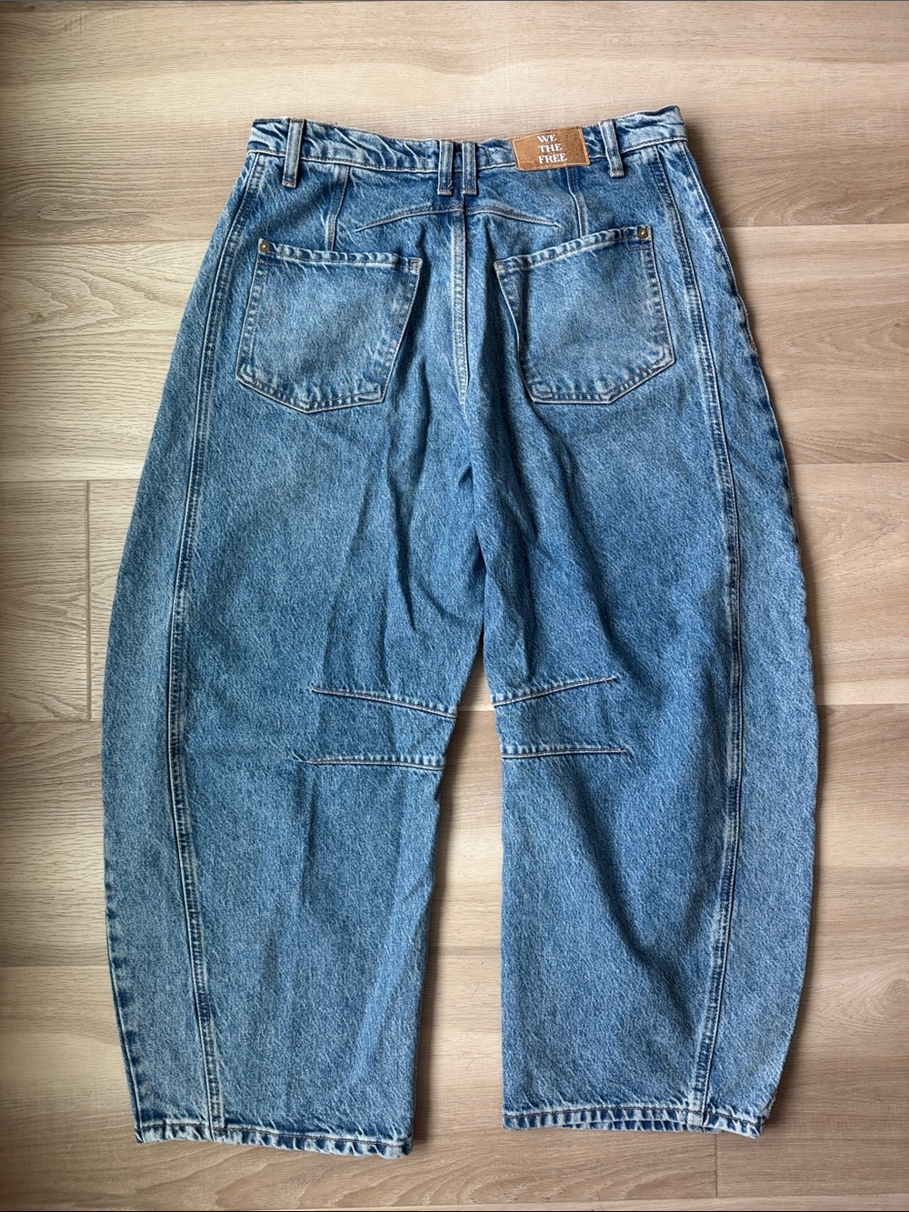 We The Free - Good Luck Barrel Mid Rise Jeans - Picture 12 of 16
